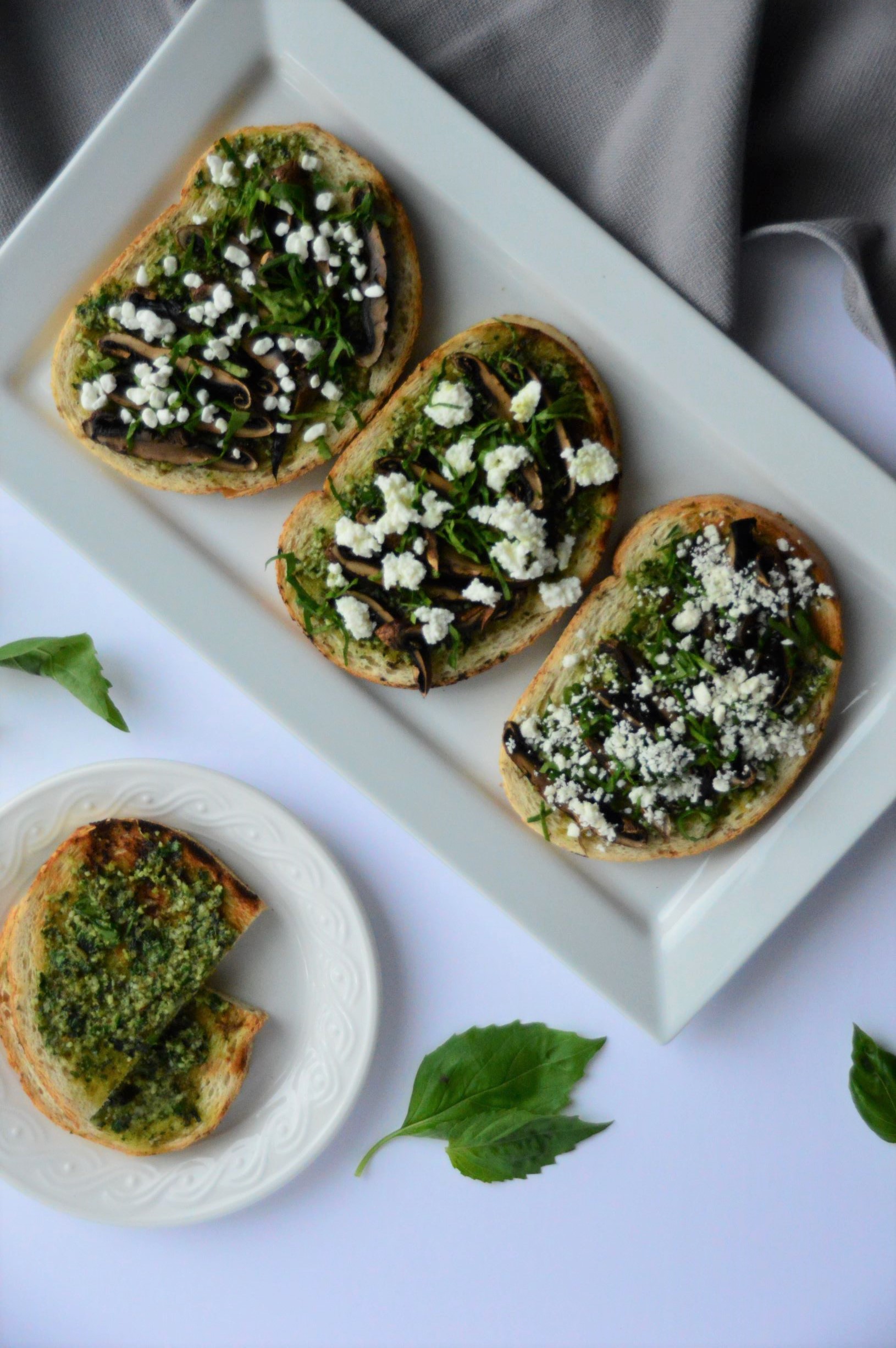 Grilled Mushroom Pesto Toast